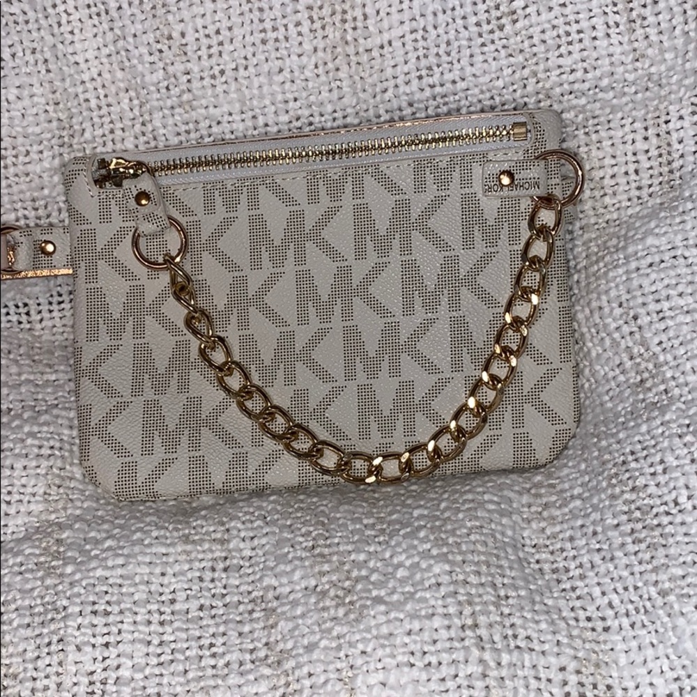 Waist wallet
